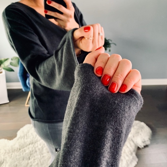 Sofia’s Sweater - Picture 5 of 9